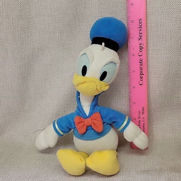 3 Disney plush toys and 1939 School Days in Disney Villegas book - Picture 2 of 10